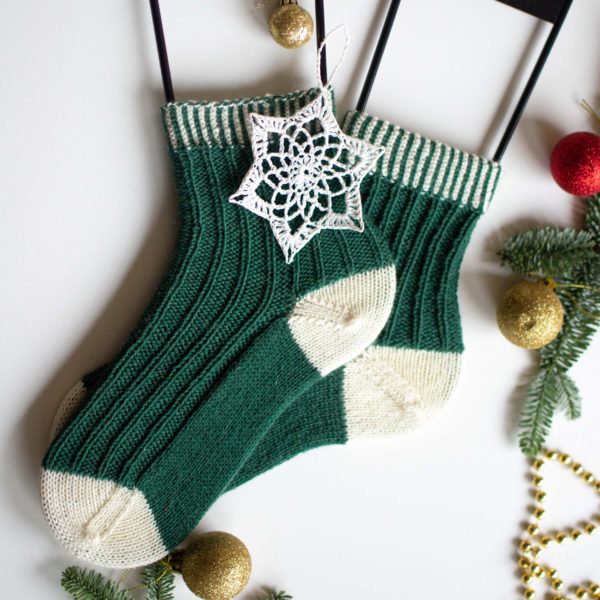 Wzór na druty Santa Holiday Socks - obrazek 2
