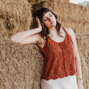 Zestaw materiałów na Camellia Tank Top (wzór + włóczka)